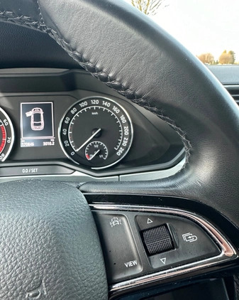 Skoda Superb cena 63960 przebieg: 170000, rok produkcji 2018 z Warszawa małe 92